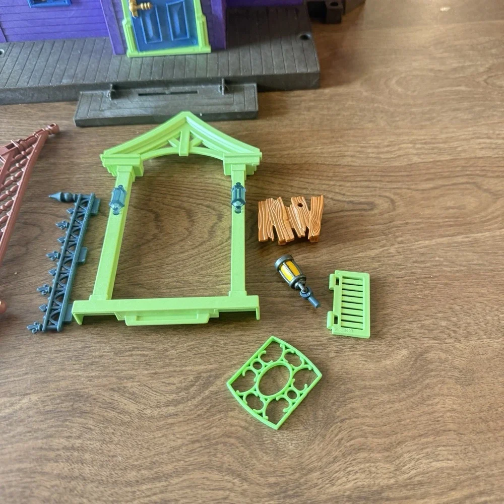 PLAYMOBIL Scooby-Doo Mystery Mansion 70361 Incomplete House Only